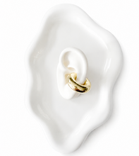 Load image into Gallery viewer, Sculpt Gold Ear Cuff