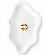 Load image into Gallery viewer, Sculpt Gold Ear Cuff