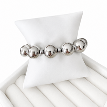 Load image into Gallery viewer, Silver Presence Bracelet