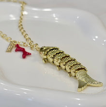 Load image into Gallery viewer, Necklace Fish Coral