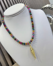 Cargar imagen en el visor de la galería, Agate Fish Necklace