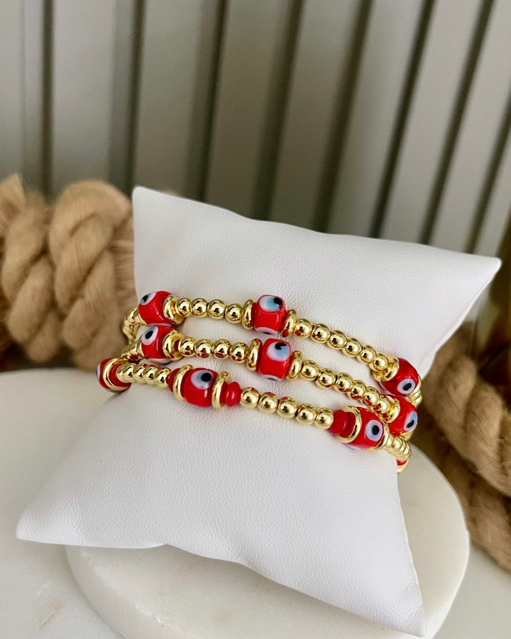 Set Red Eyes Bracelet