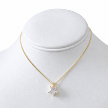 Load image into Gallery viewer, Necklace Star Glow
