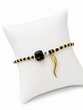 Load image into Gallery viewer, Bracelet Black Lucky
