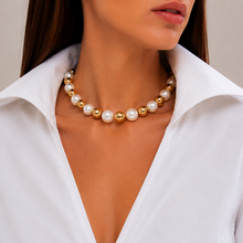 Load image into Gallery viewer, Choker Bold Gold &amp; Pearl
