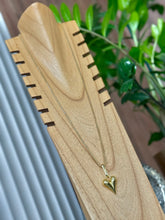 Cargar imagen en el visor de la galería, Corina Gold Necklace
