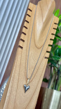 Cargar imagen en el visor de la galería, Corina Silver &amp; Gold Necklace
