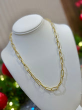 Load image into Gallery viewer, Basic Gold Chain
