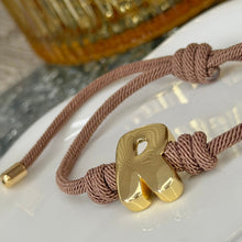 Load image into Gallery viewer, Bracelet Initial Knot
