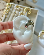 Cargar imagen en el visor de la galería, Ear Cuff Faja Silver

