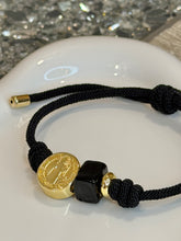 Load image into Gallery viewer, Bracelet Black Saint Benedict Knot
