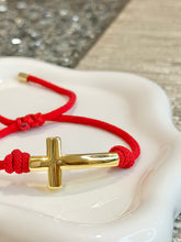 Load image into Gallery viewer, Bracelet Red Faith Knot
