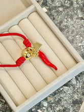 Load image into Gallery viewer, Necklace Lucky &amp; Love Knot
