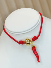 Load image into Gallery viewer, Necklace Lucky &amp; Love Knot
