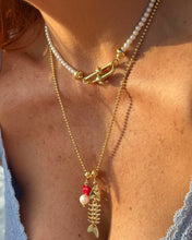 Cargar imagen en el visor de la galería, Necklace Coral Fish
