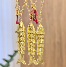 Load image into Gallery viewer, Necklace Fish Coral
