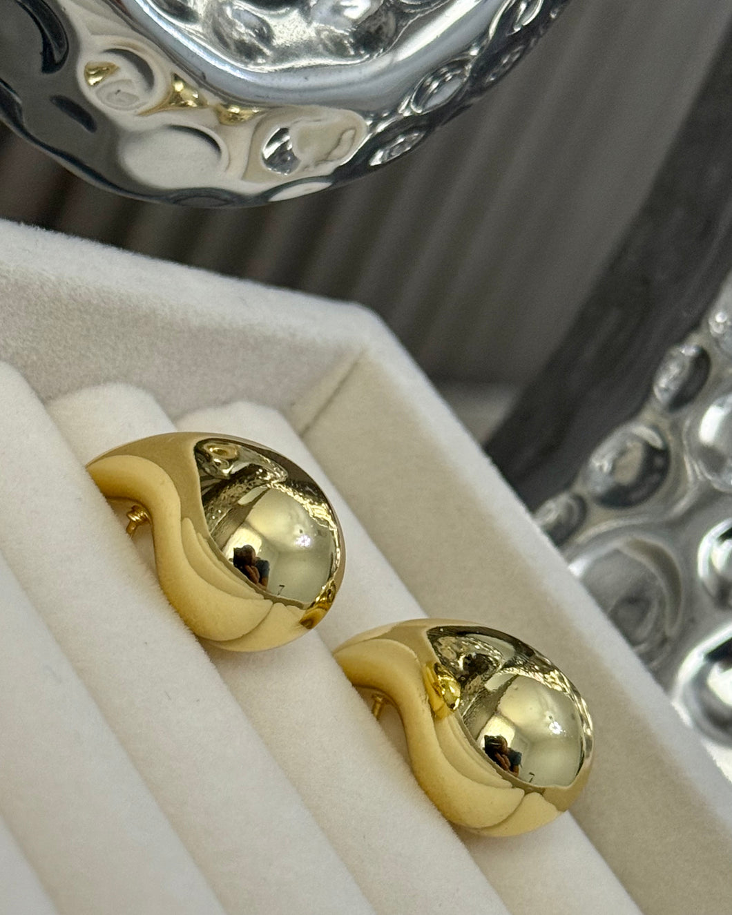 Medium Drop Earring
