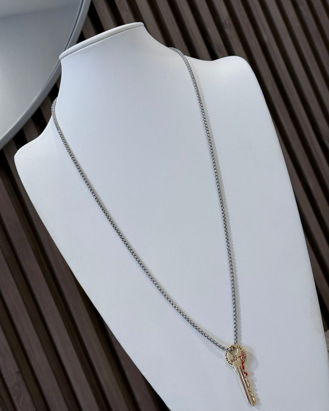 Silver & Gold Necklace Opening